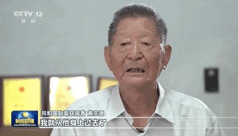 DƬ
